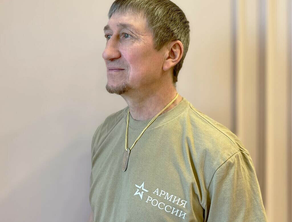 Тахир Асыл Гарей: «В армии я служил тоже на Украине, инструктором в разведбатальоне. Мы управляли БМП. Также у меня есть опыт по рукопашному бою. Я думал, что полученные тогда навыки сейчас могут пригодиться». Фото: из личного архива Тахира Асыла Гарея