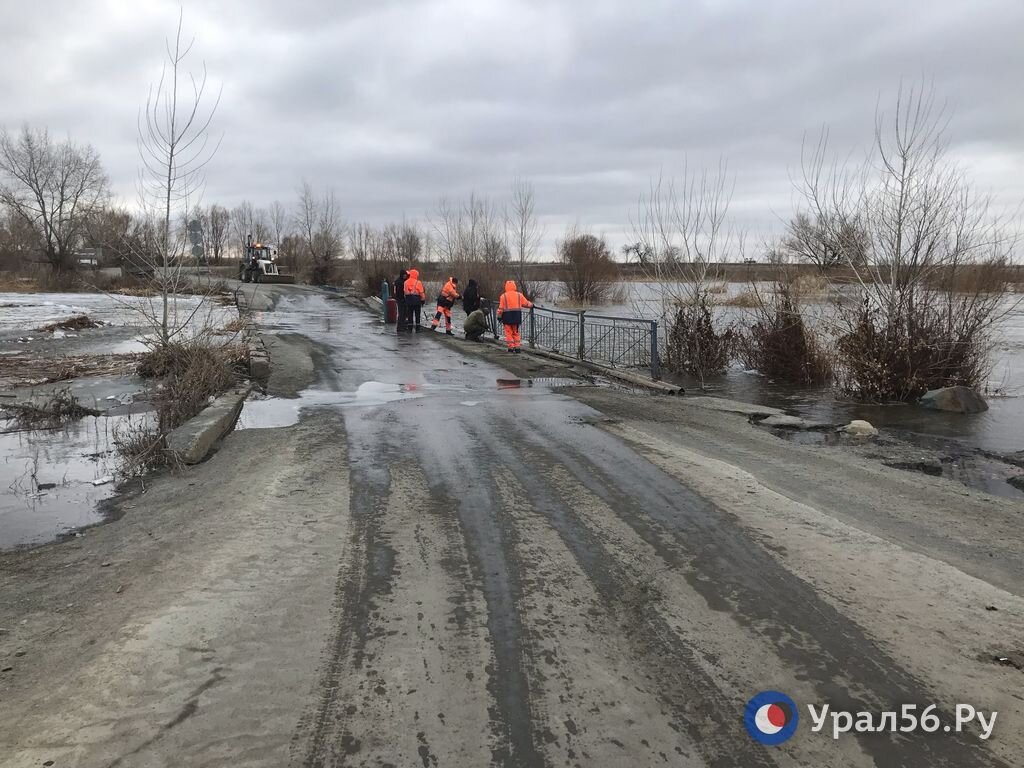 На сколько поднялся урал в оренбурге. Река Орь Оренбург. Паводок в Орске 2023. Паводок Оренбург. Паводок в Оренбургской области.