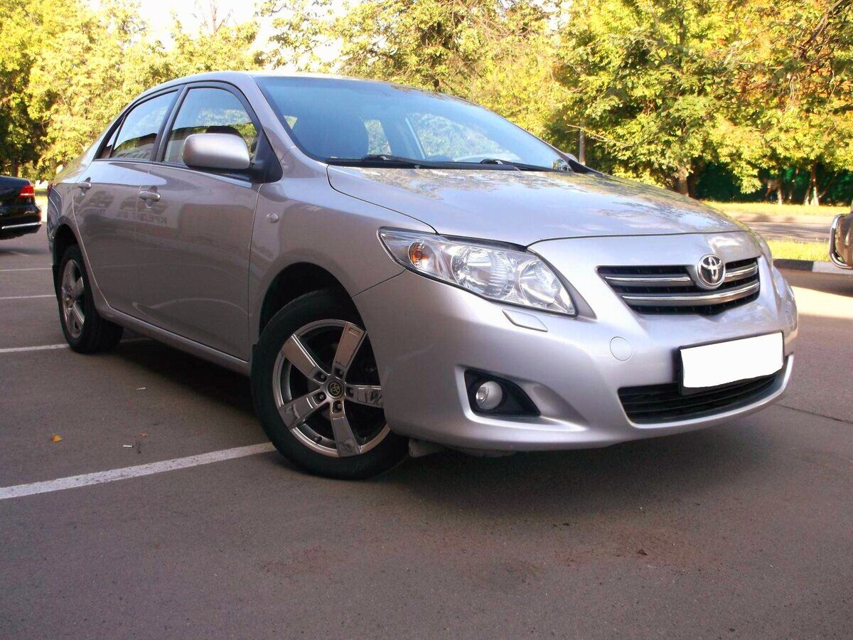 Вот такая машина у нее и была. Фото взято с сайта Яндекс Старт.