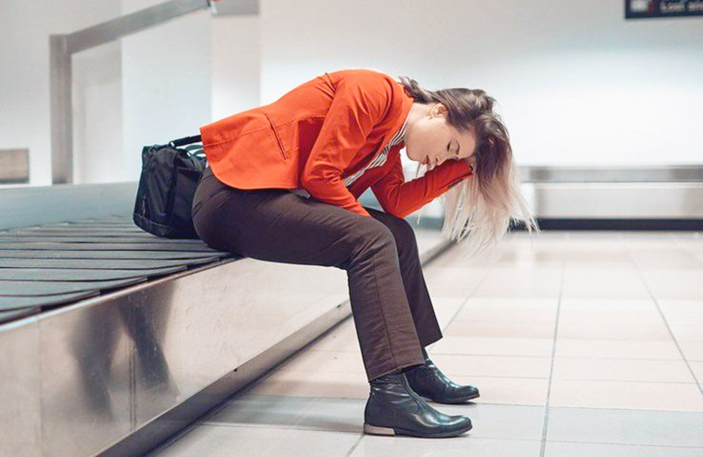 тележки в аэропорту. Lost and found в аэропорту. аэропорт потерянные вещи. потеряли багаж. сумка для аэропорта.