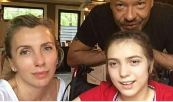    Варвара Бондарчук с родителями. Фото: ТВЦ