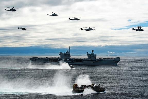    Британский авианосец HMS Queen Elizabeth, US Navy / globallookpress.com