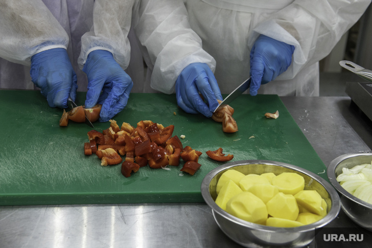    Для приготовления практически всех супов разных стран использовались привычные пермские продукты