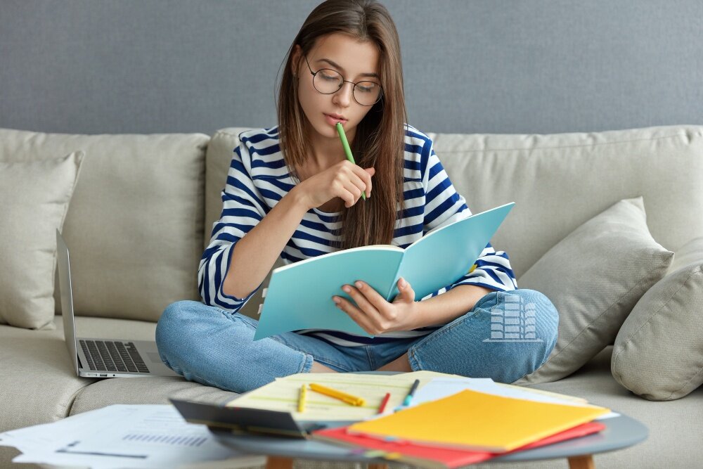 Мне нравилось читать книги, анализировать полученные знания и находиться наедине с собой