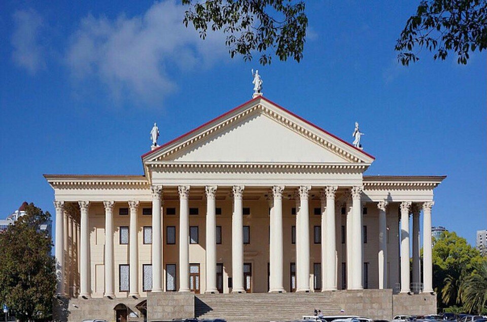     В Сочи отметят 85-летие Зимнего театра. Фото: администрация Сочи.