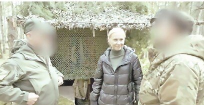 Анна Рослякова беседует с земляками в зоне проведения СВО