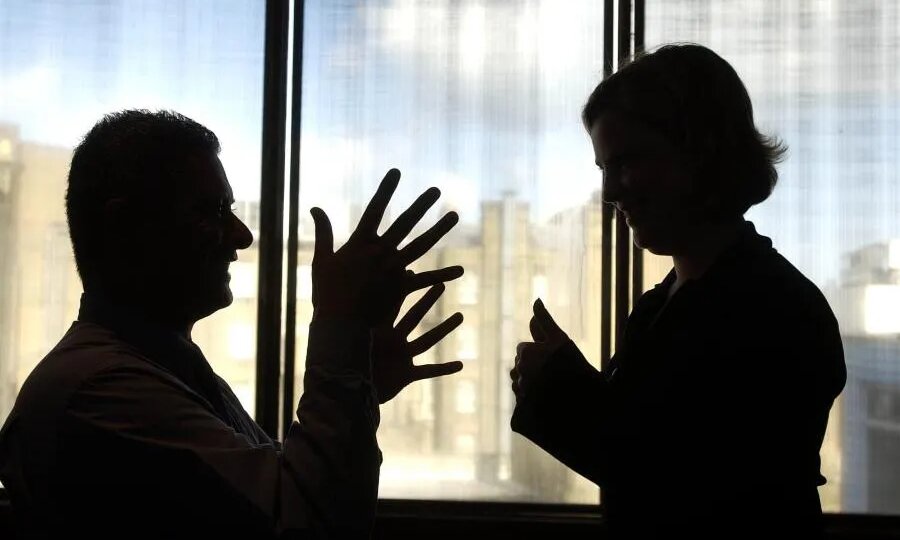 Быть на слуху. Неделя культуры и искусства глухих прошла в Петербурге