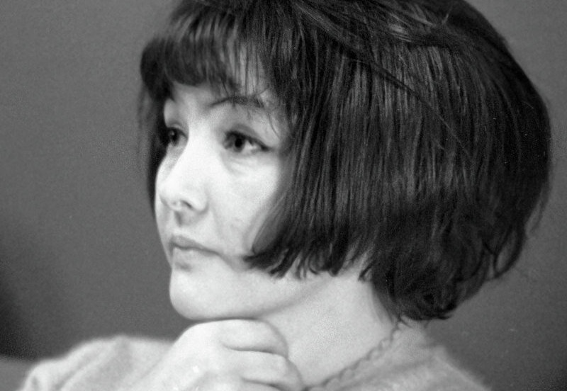     Её молодой муж. Белла Ахмадулина и Эльдар Кулиев