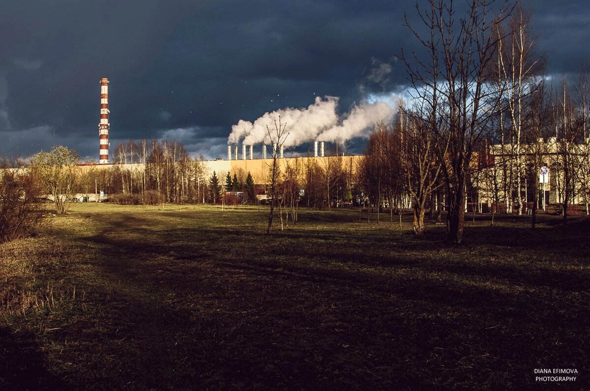 Коммунар. Фабрика. Фото из личного архива. Здесь и далее город фотографировала я
