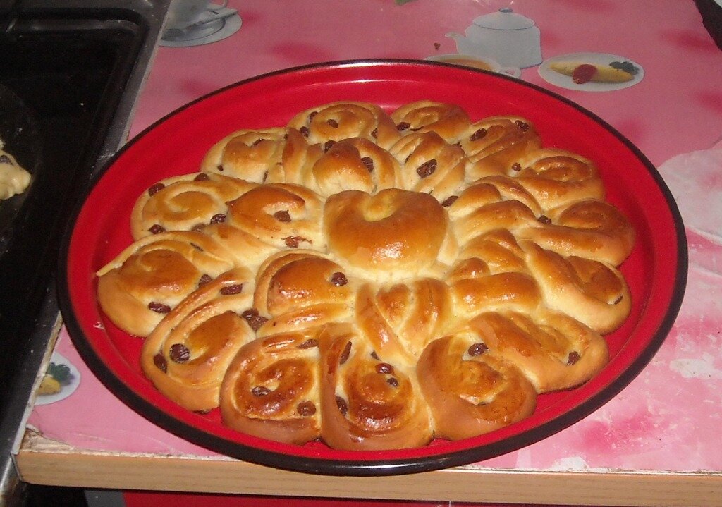 Пирог "Бабушкина салфетка" с изюмом