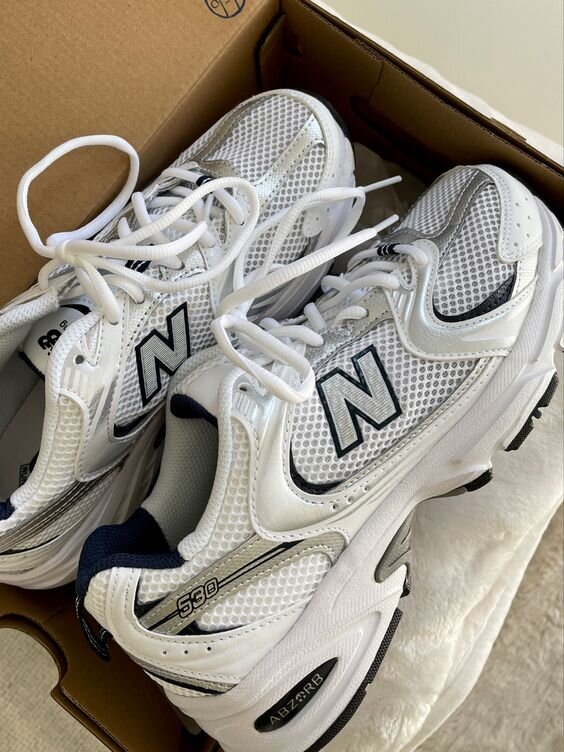 ТОП-5 кроссовок New Balance 2025 в Сургуте: где купить с доставкой