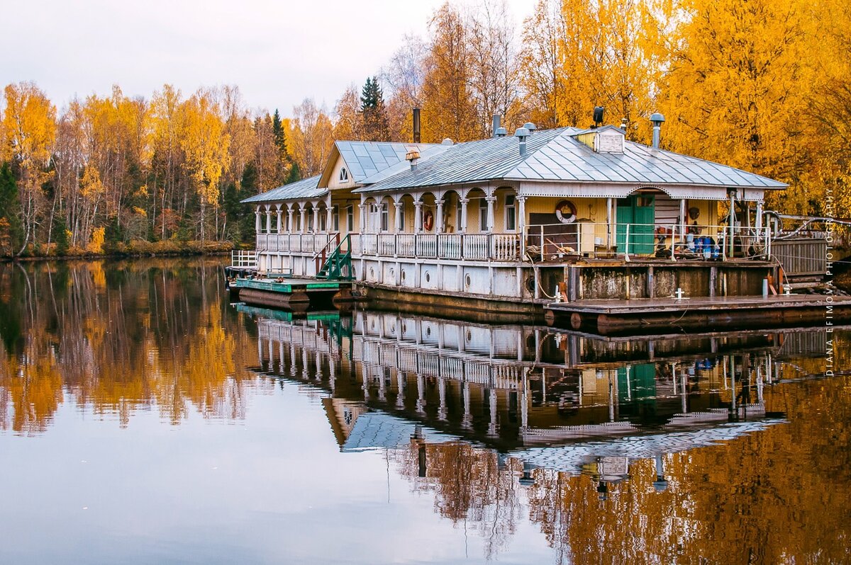 Школьникам тоже пишут списки литературы на лето, но мы сегодня не о них :). Я подобрала лучшие места Ленинградской области и пригородов Питера, в которые можно съездить на выходные из Санкт-Петербурга.-2