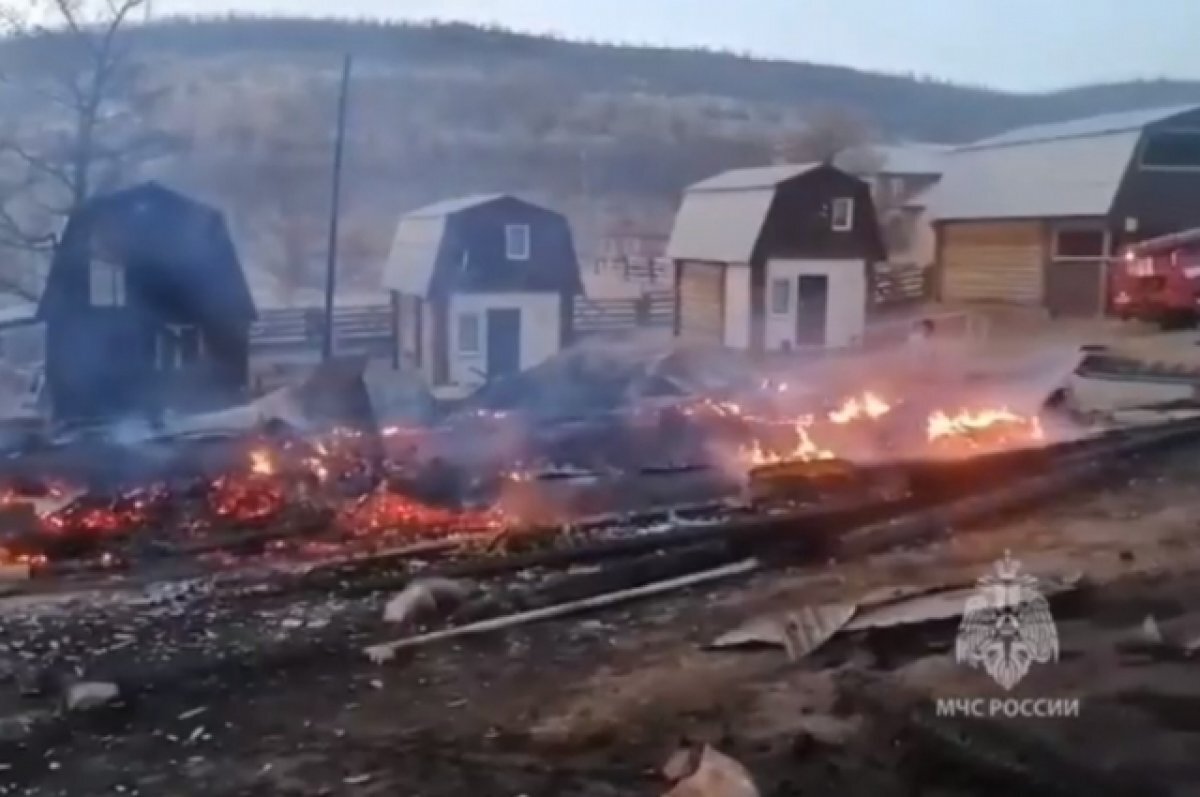    Три гостевых дома загорелись в Ольхонском районе