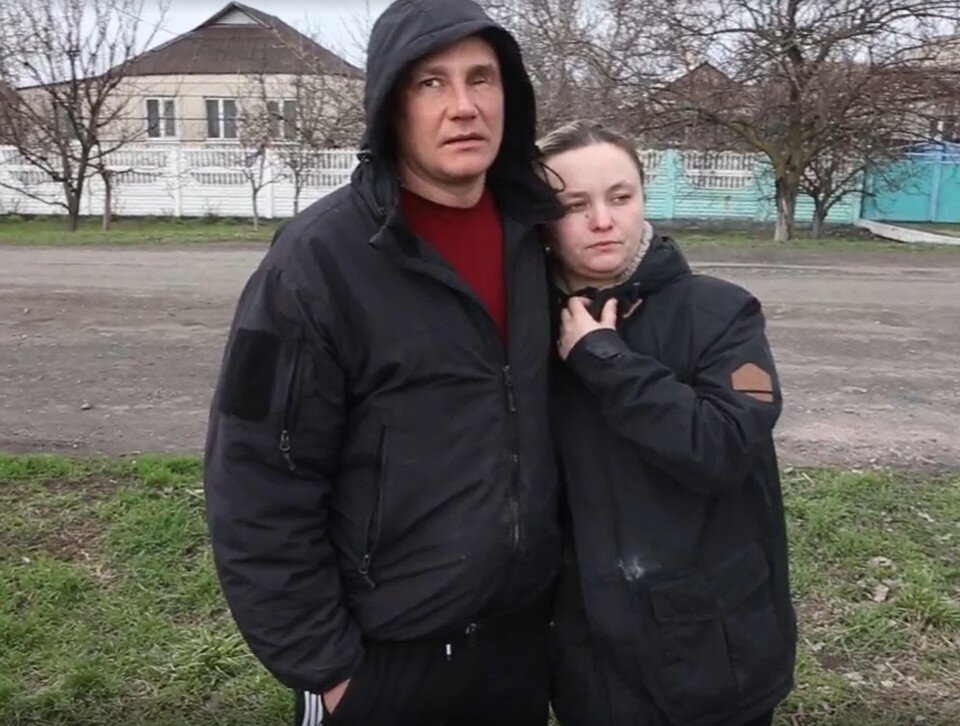    Ополченец из Донбасса Алексей познакомился с будущей женой в 2015 году, когда со своими бойцами стоял в ее поселке. Григорий КУБАТЬЯН