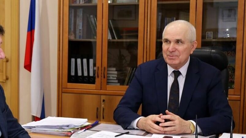     Глава администрации Новошахтинска Сергей Бондаренко с 27 апреля ушел со своего поста, сообщила городская Дума в соцсети «ВКонтакте».