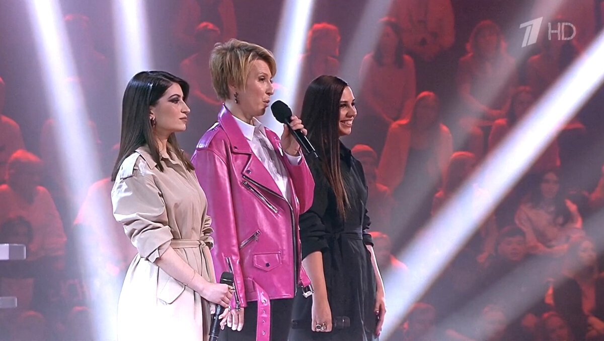 скрин сделан автором из ролика шоу Голос 