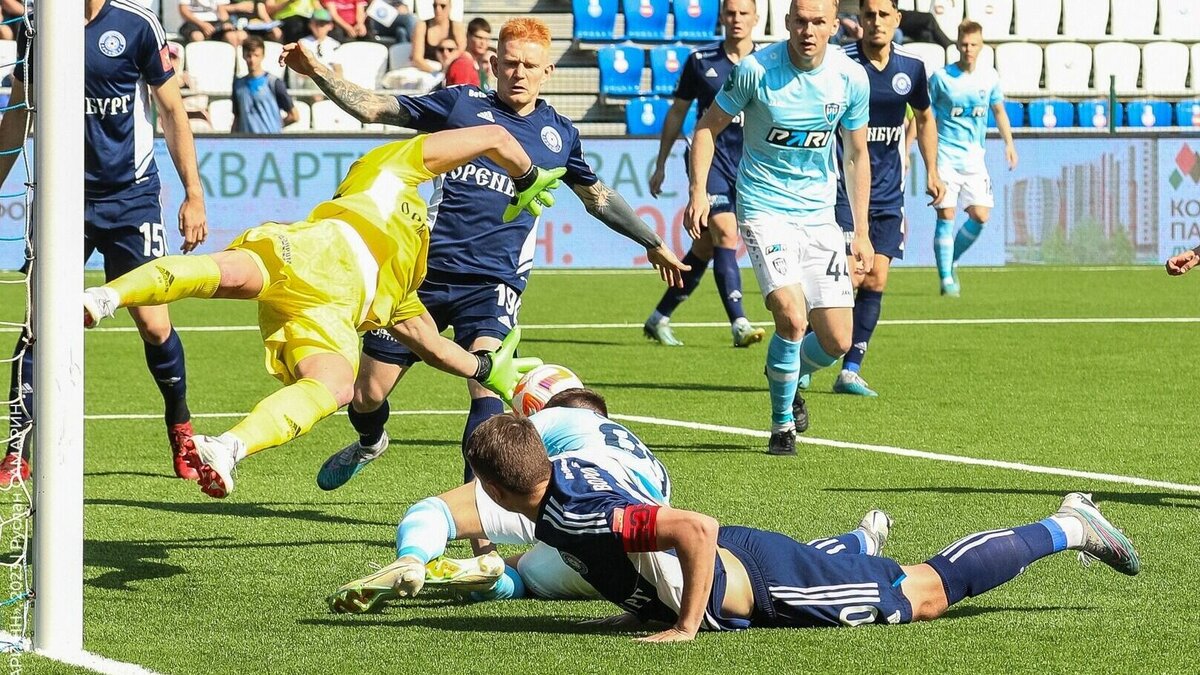     30 апреля футбольный клуб «Пари Нижний Новгород» встретился в гостях с ФК «Оренбург». Команды играли на стадионе «Газовик», сообщается на официальной страничке клуба.