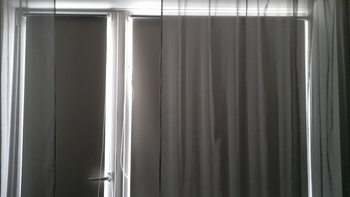 Жалюзи блэкаут (тюль не считается) Фото автора