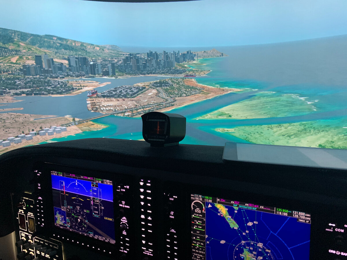 We fly авиатренажер. Авиатренажер Cessna. Авиатренажер Цессна 172. Авиатренажер Cessna 172 в Москве.
