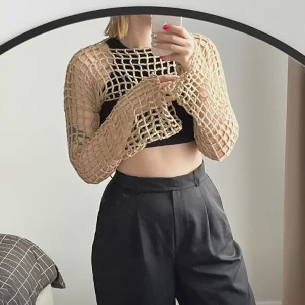    Кроп-топ сетка крючкомИсточник: Скриншот из видео