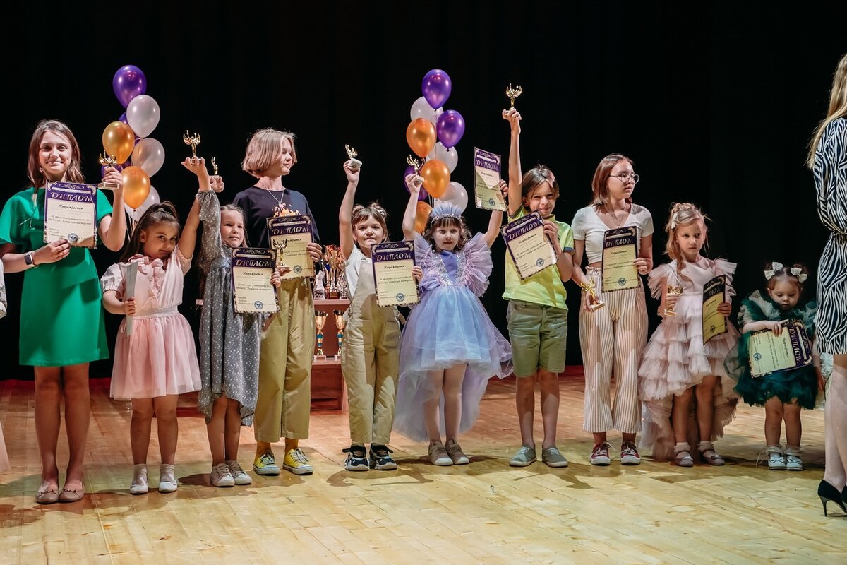 Церемония закрытия сезона. Награждение артистов - воспитанников ТХС "Уникум"