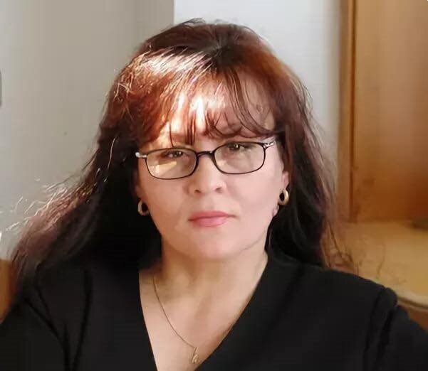 Лилия Буджурова, крымско-татарская поэтесса, общественный деятель, журналист, дважды депутат Меджлиса Крымсrих Татар, депутат Верховного Совета Автономной Республики Крым, лауреат премий им. Исмаила Гаспринского и им. Василия Стуса.