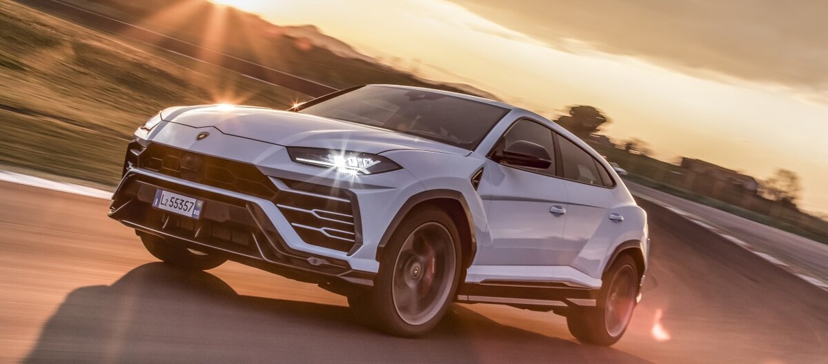 Матч lamborghini – физика закончился со счетом 1:0. Идеальный вариант для тех, кто опаздывает отвезти ребенка в школу