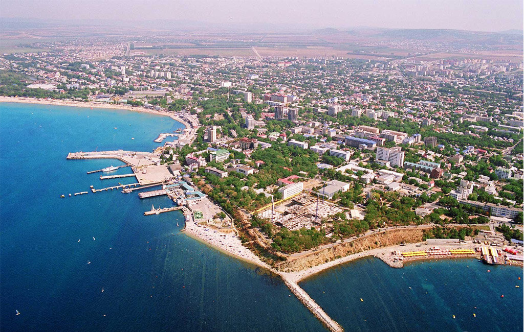 Анапа — курортный город на юге России, расположен у побережья Чёрного моря в Краснодарском крае. Население - 75 865.