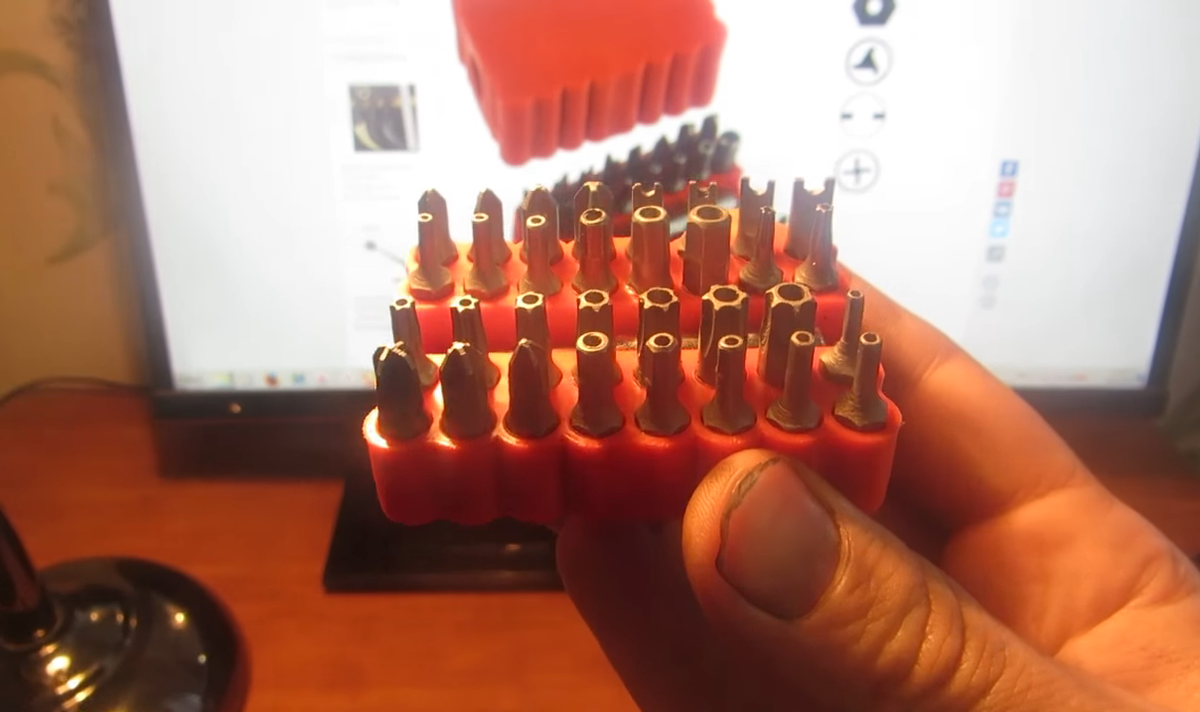 Набор из 33 бит для шуруповерта с удлиняющей насадкой