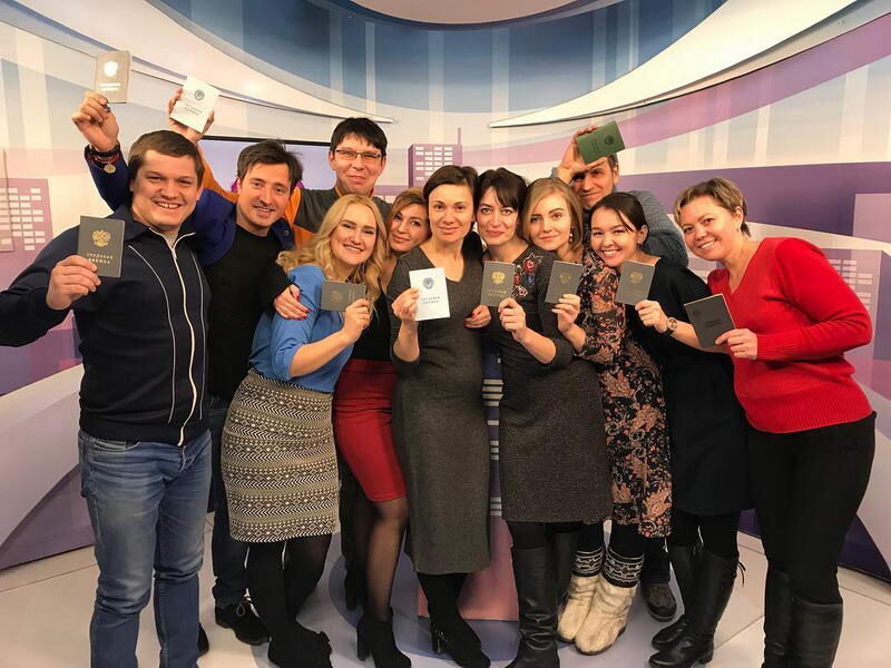 Коллективу отдали трудовые книжки.