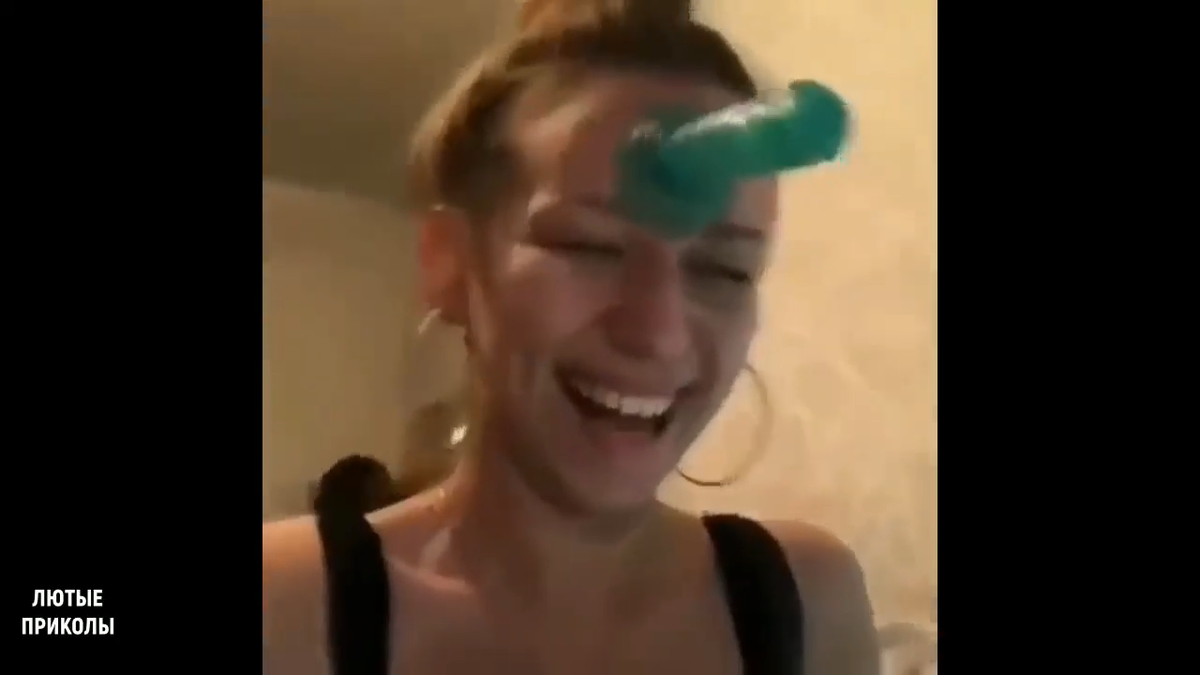 Корпорация Лютых Приколов 18 плюс 😎 ЧУДИКИ ИЗ СОЦСЕТЕЙ  
ПРИКОЛЫ 2019 ЛЮТЫЕ ПРИКОЛЫ - место где собраны лучшие, смешные интересные, 

прикольные, ржачные, захватывающие, жесткие, угарные ролики, фейлы и неудачи. А так же забавные видео с 

животными, собаками и кошками, ржач, жесть и угар на стриме и не только. 

Понравилось видео и подняло настроение? Обязательно отблагодари Лайком, а так же подпишись если ещё не 

подписан!

Все авторские права принадлежат 
Их законным владельцам. 
Если вы являетесь автором 
Фрагмента из выпуска и его 
Распространение ущемляет Ваши 
авторские права просим связаться с нами. 

All Copyrights belongs 
To their rightful owners. 
If you are the author 
Of the fragment video and distribute it 
Infringes your copyright 
please contact us. 

#приколы #лучшиеприколы  #приколы2019  #Прикол #русскиеприколы  #лютыеприколы #Новыеприколы
#подборкаприколов #смешно #ржака #улётныеприколы

●Если вам понравился ролик, то ставьте лайк и делитесь этим видео со своими друзьями , именно так наш канал будет развиваться благодаря вам.●

Ребята,помогите в развитии канала,поделитесь этим роликом в своих соц сетях,влупите лайк и обязательно оставьте комментарий!Ваша поддержка поможет мне очень))😜