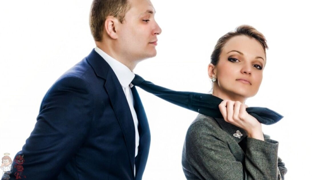 В отношениях участвуют два человека. Чья-то избыточная гордость может стать третьим лишним.