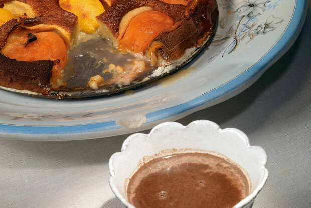 Клафути с персиками