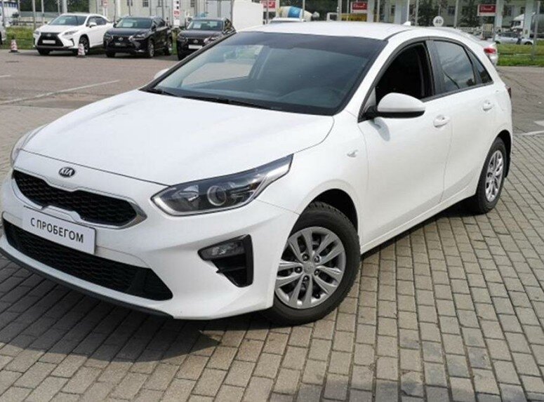 Белая Киа 512