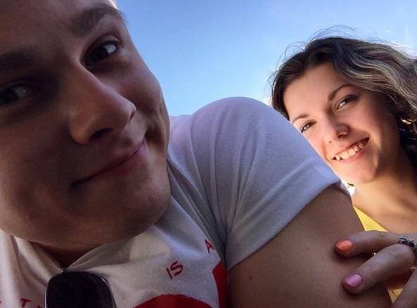 Юрий Морозилка со своей девушкой