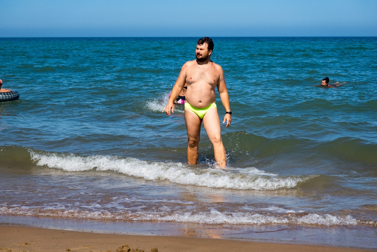 Где купаться на каспийском море. Дербент пляж. Пляжи Дагестана. Дербент море пляж. Дербент пляжи фото.