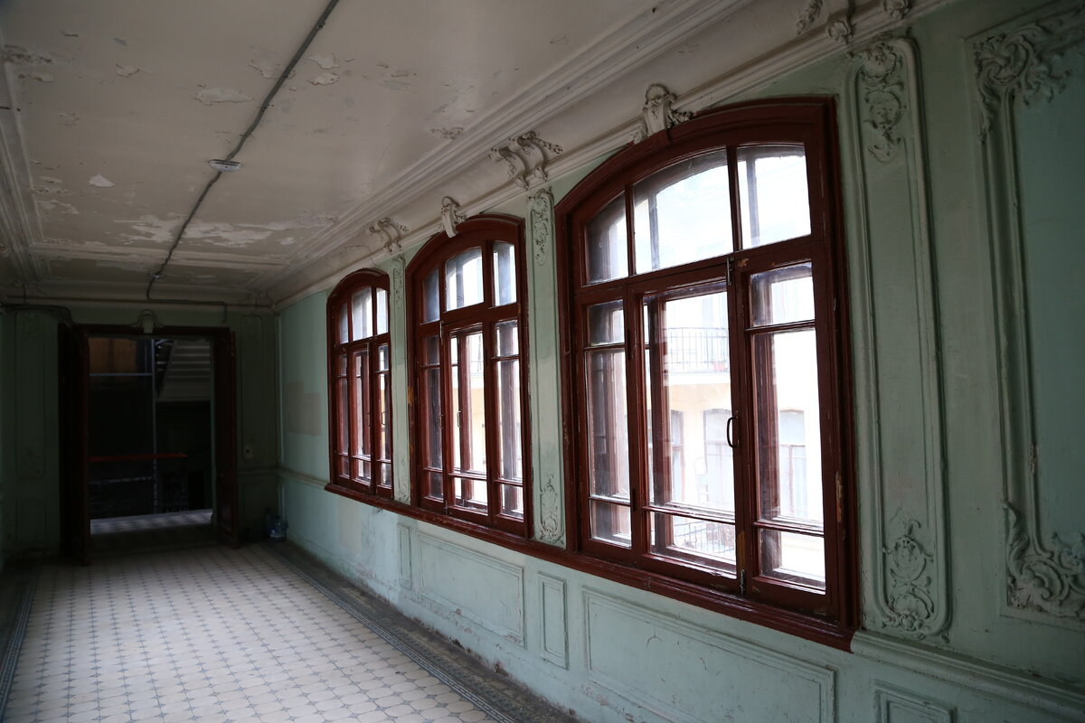                                                           Проход по воздушной галерее