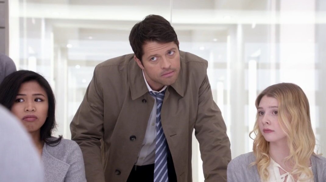 Взгляд фаната "Сверхов" на говорящего, что Сэм или Дин умрут.