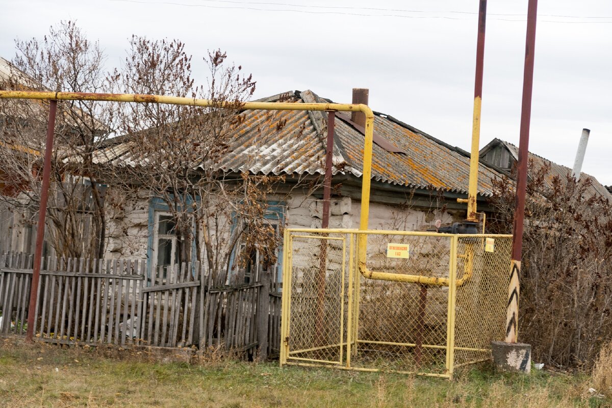 Дома в деревне (Мордвиновка). Действительно ли одни халупы? Как они выглядят?