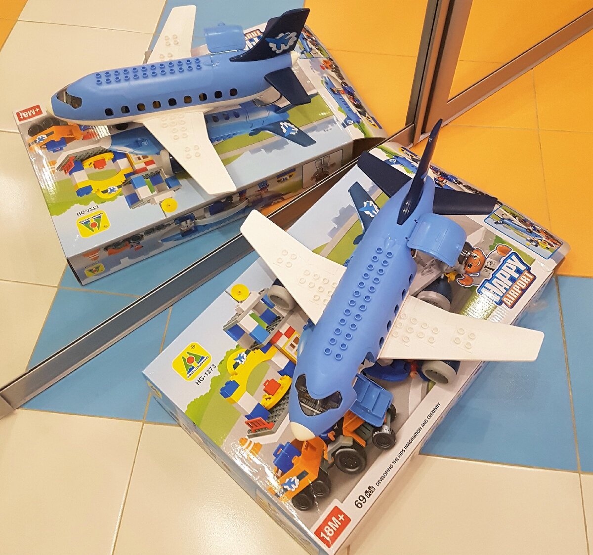 Duplo store jumbo jet