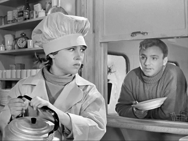 Кадр из фильма "Девчата"