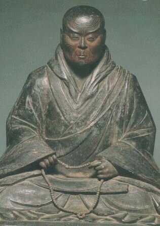 Статуя Синрана в храме Сендзюдзи (изображение взято с сайта pinterest.ru).