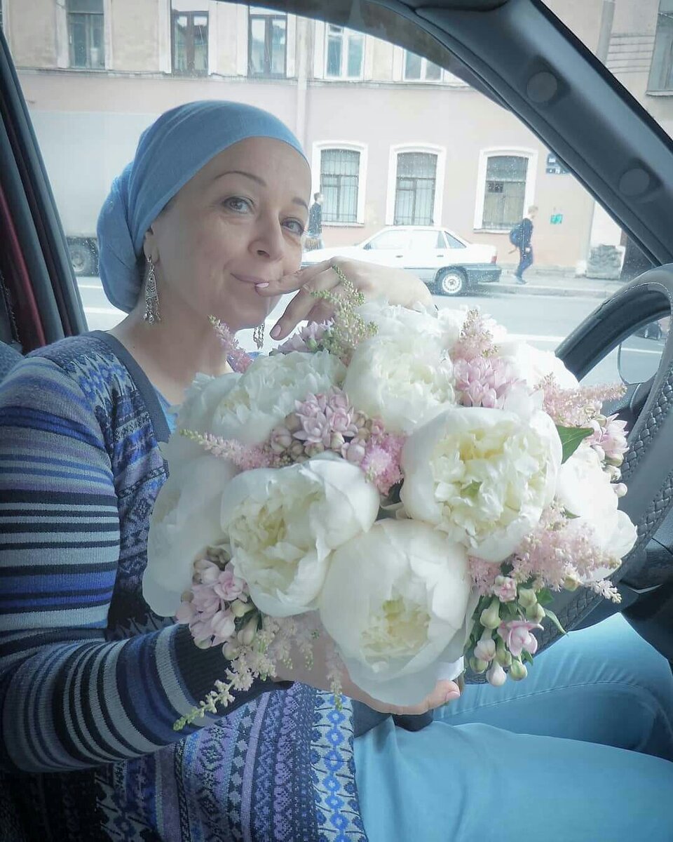 Лучшие друзья девушек - это пионы 