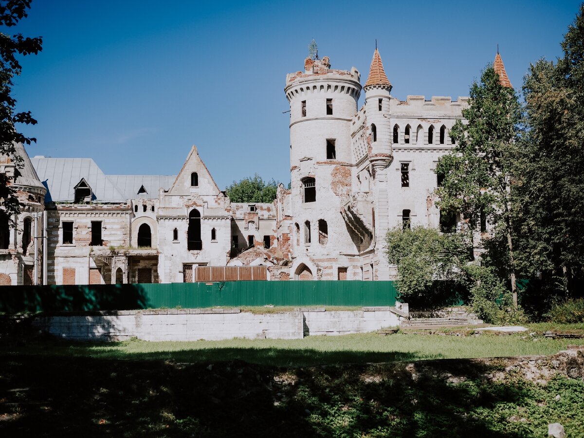 Европейский замок во Владимирской области. Как он тут оказался? | По России  с фотокамерой | Дзен