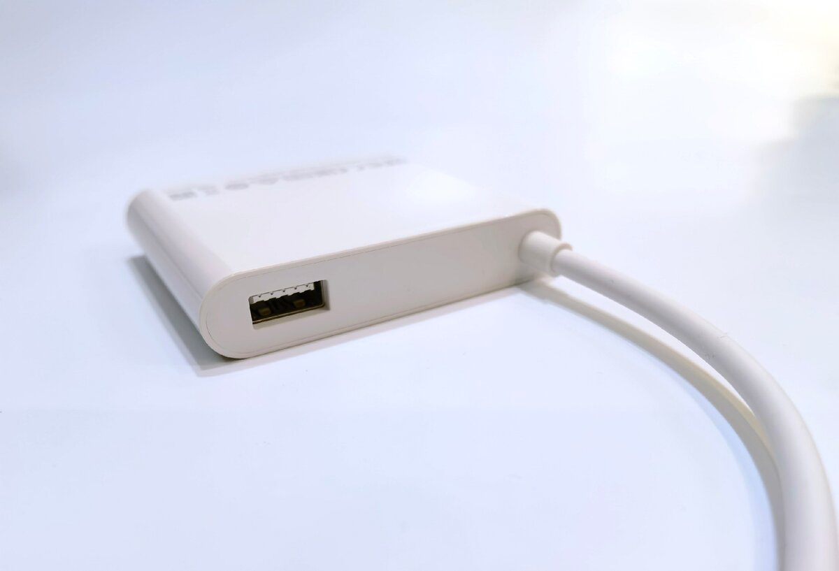 Адаптер Matedock 2, вид сзади