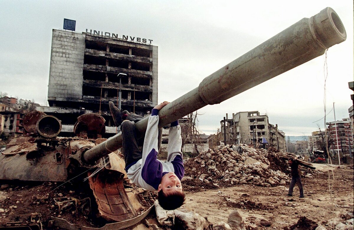 Долгожданный мир. Сараево, Босния и Герцеговина, апрель 1996 г.