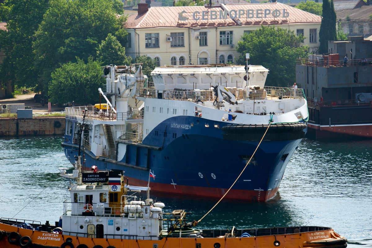 Морской буксир Капитан найден. Морской буксир Капитан найден проекта 23470. Морской буксир Капитан Сергеев проекта 23470. Буксир Капитан Гурьев.