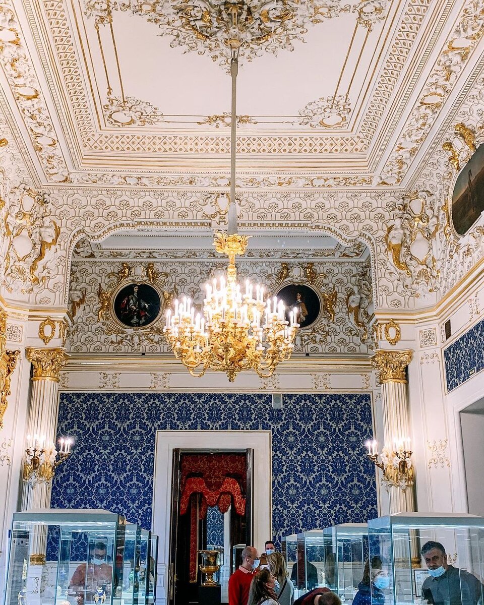 Синяя гостиная