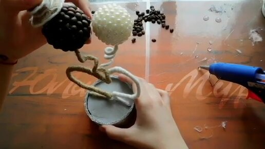 Делаем топиарий на свадьбу из ватных шариков и органзы