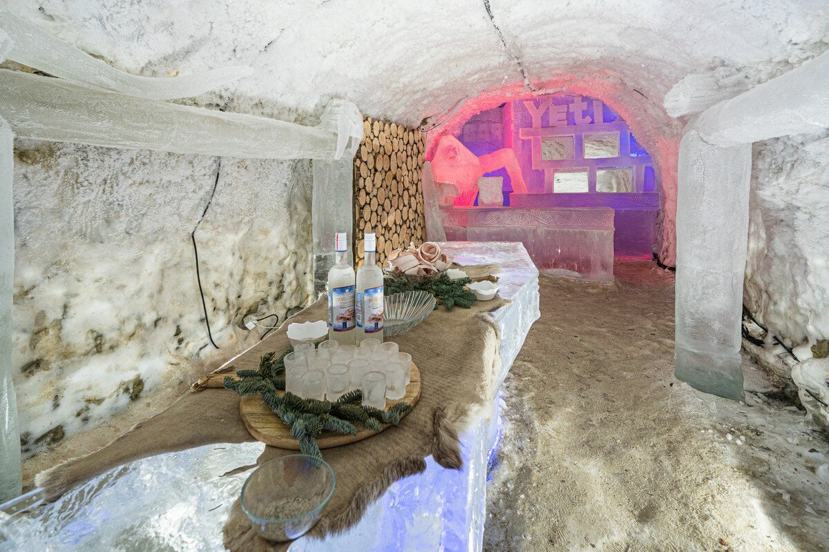 царство вечной мерзлоты якутск. кусок вечной мерзлоты в торговом центре. музей вечной мерзлоты в якутске. кусок вечной мерзлоты в торговом центре. музей царство вечной мерзлоты.